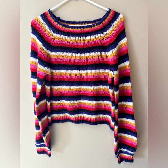 Crave Fame Sweaters - Crave Fame size M striped loose knit long sleeve sweater 💯 polyester. Round neck
